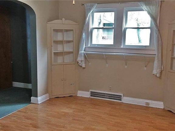 4th image of 173 Wychwood Ln