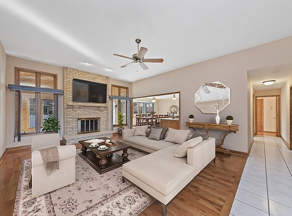 3rd image of 17549 Allison Ln
