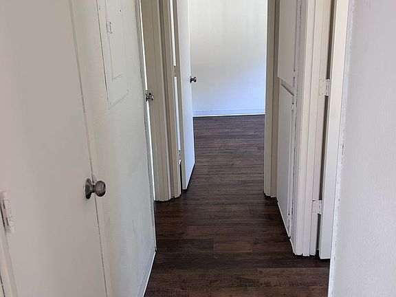 5th image of 1208 Newberg Hwy #104-A