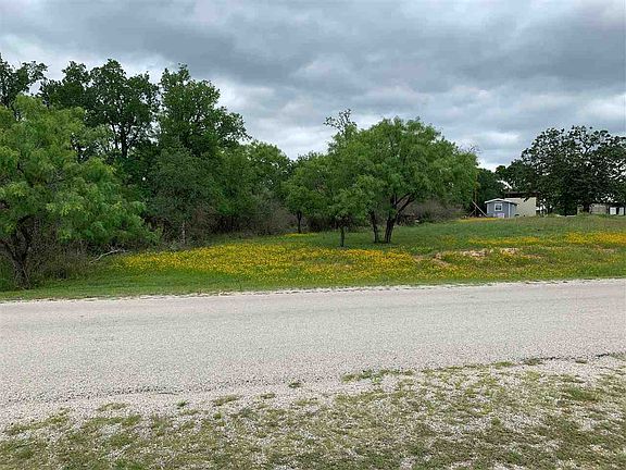 4th image of 511 E Lakeshore Dr