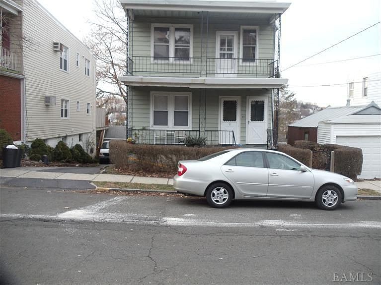 2nd image of 25 Gordon St