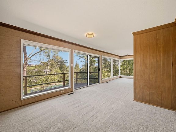5th image of 285 Golden Oak Dr