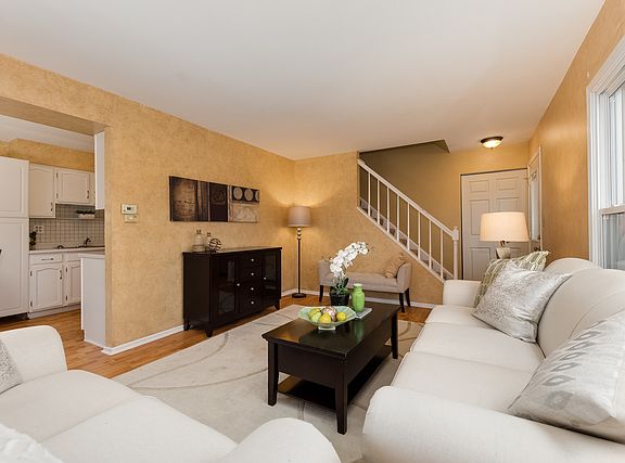 5th image of 2727 Wayfaring Ln APT C