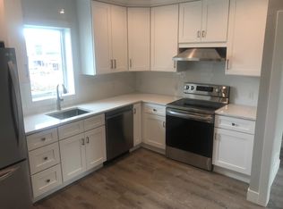 728 1/2 Washington Ave, Grand Haven, MI 49417