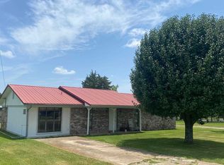 1705 S Delaware St, Clarksville, TX 75426