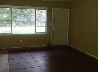 4506 Gen McArthur St, Moss Point, MS 39563