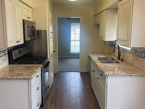 3rd image of 12102 Scottsdale Dr