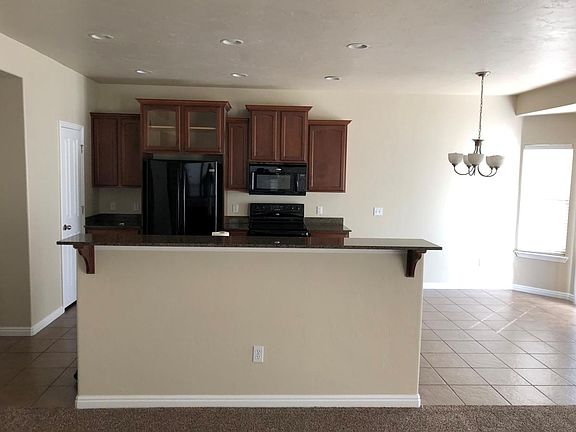 4th image of 4813 W Anise St