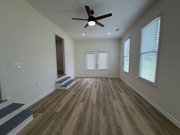 3rd image of 1111 Eaglewood Dr