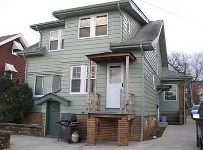 3rd image of 2042 Hillcrest Ave