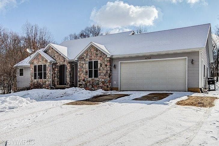 1st image of 4739 Cherry Oak Dr