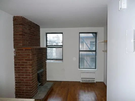 Rented by Chartwell Manhattan Realty | media 1