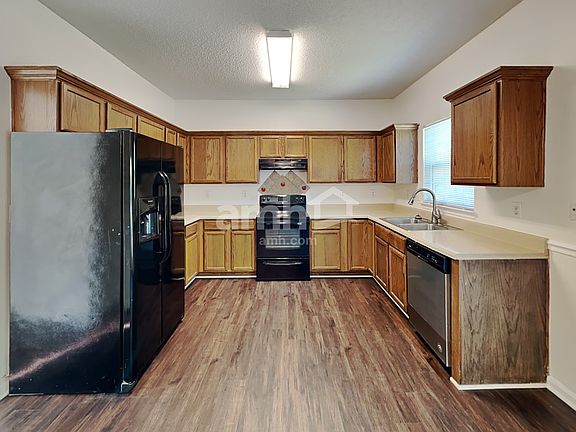3rd image of 2301 Waters Trail Dr
