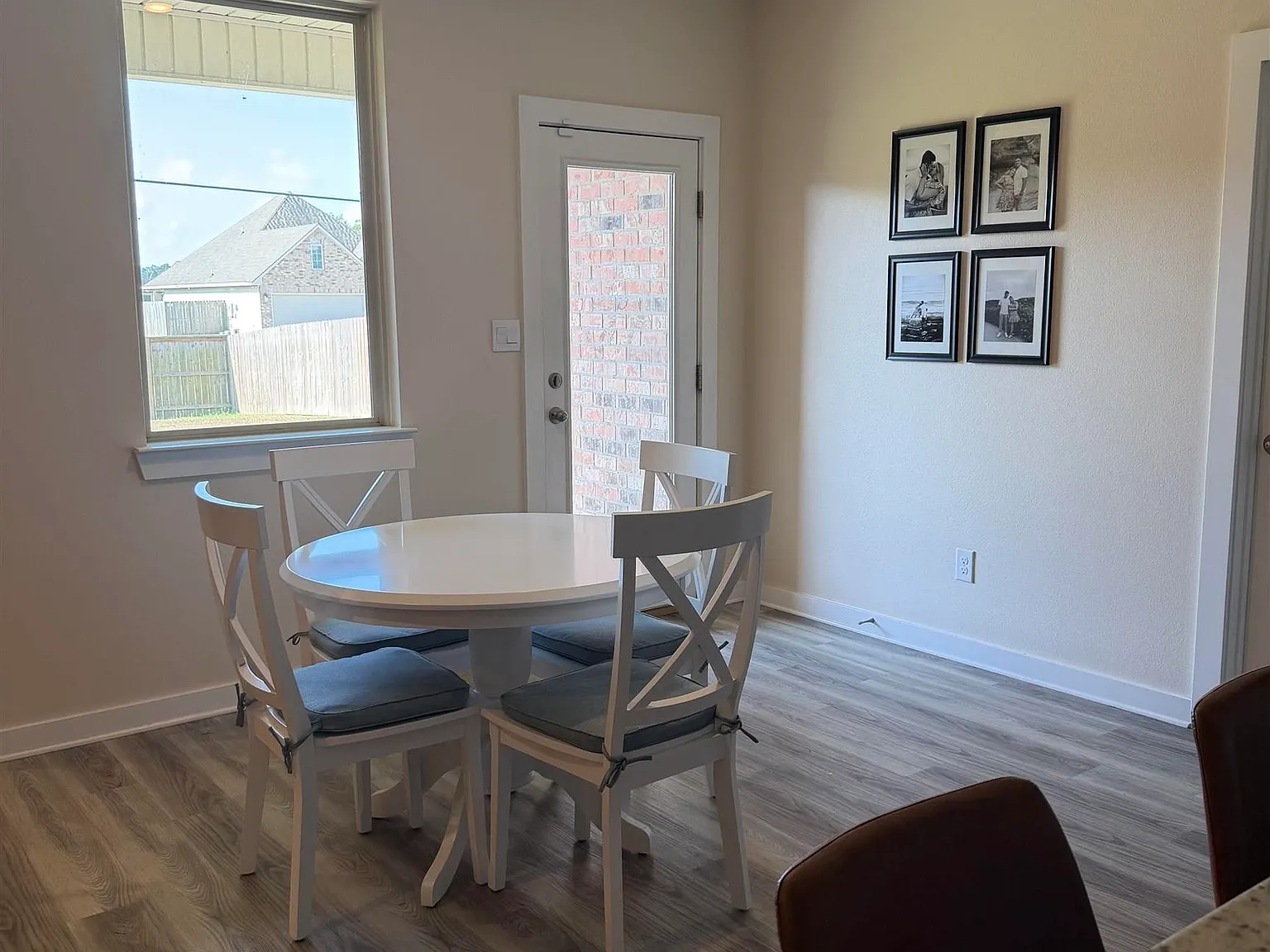 3 bed, 1606 sqft, $2,200 — Photo 4