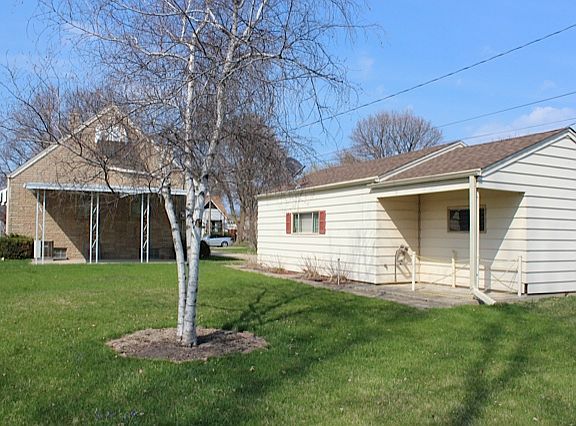 4th image of 411 W Van Norman Ave