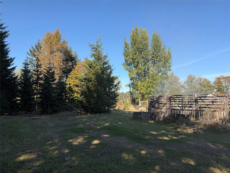 5th image of 6137 Kirsop Road SW