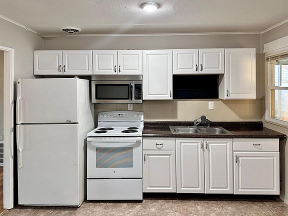 5th image of 35 Marchmont Dr