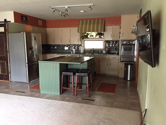 Kitchen with Island