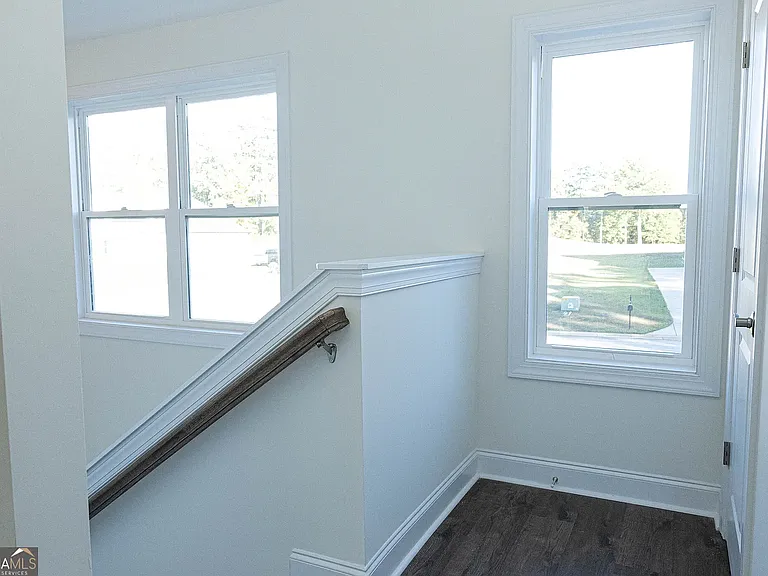 705 Riverside Ests — Photo 15