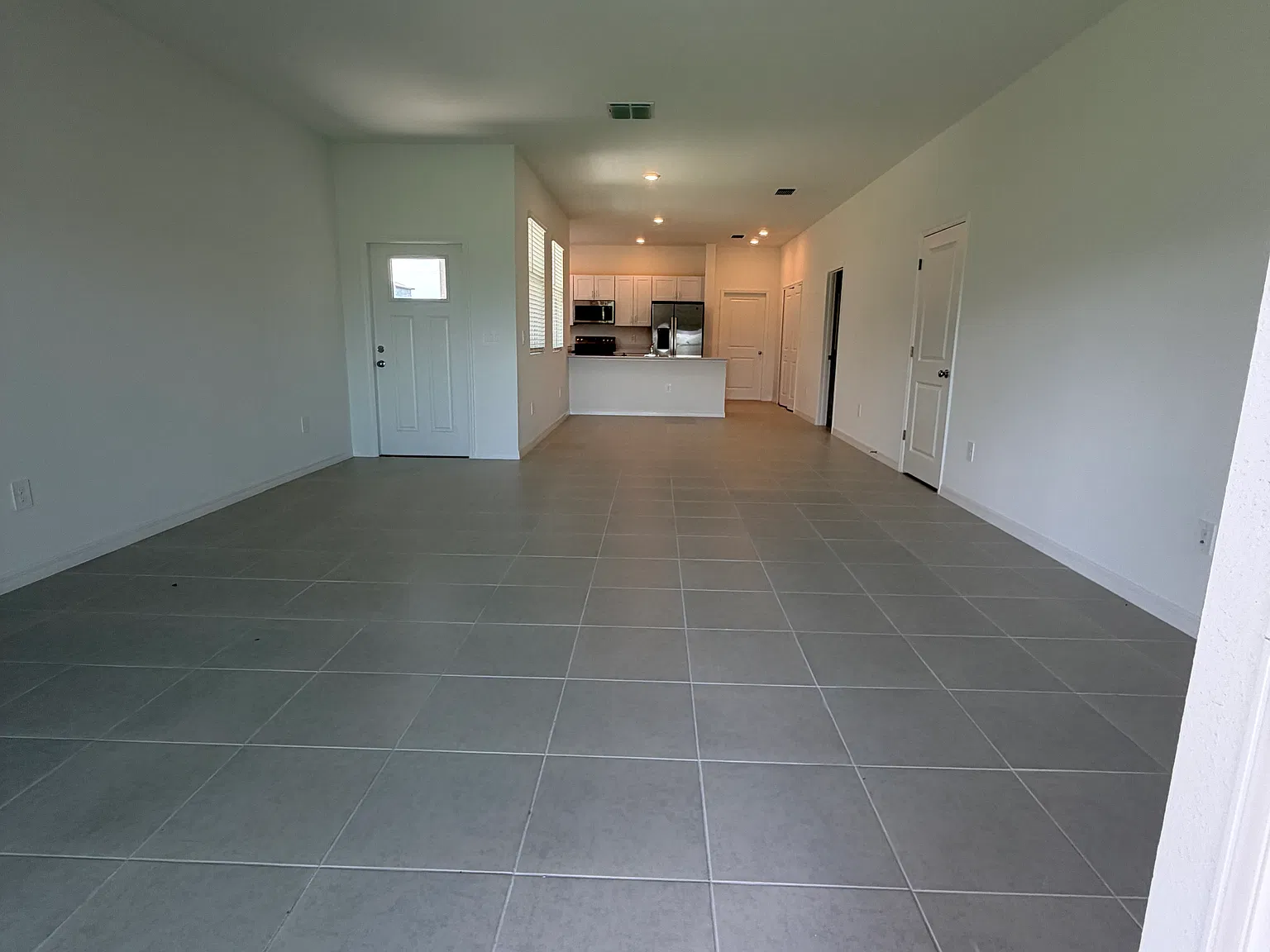 4 bed, 2.5 bath, 2168 sqft, $2,700 — Photo 4