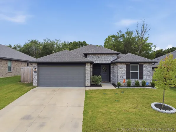 2406 W 30th St N, Tulsa, OK 74127