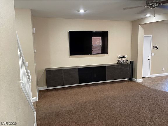 5th image of 12024 Giles St