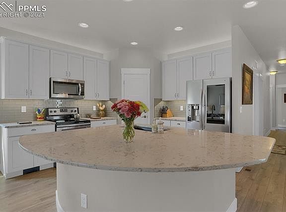 5th image of 1933 Medici Ln