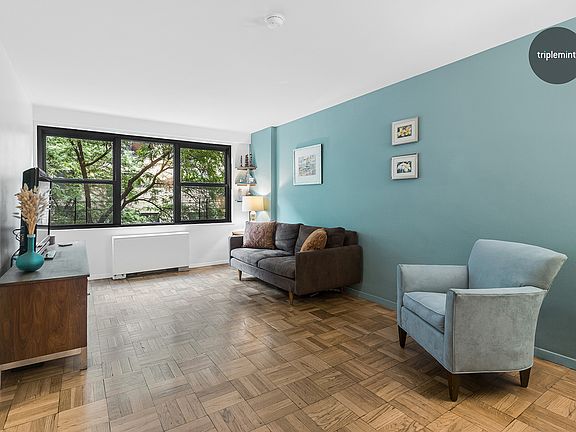 3rd image of 200 E 27th St APT 3M