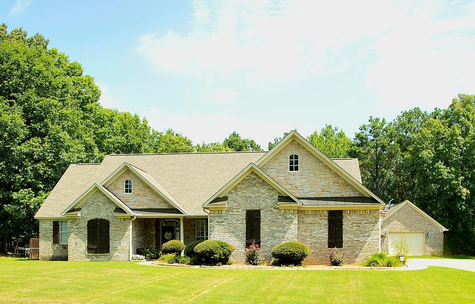 1st image of 124 Lake Point Dr