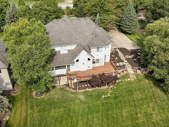 5th image of 3855 S 179th Ter