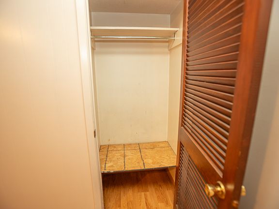 5th image of 220 W Ashley St #1D
