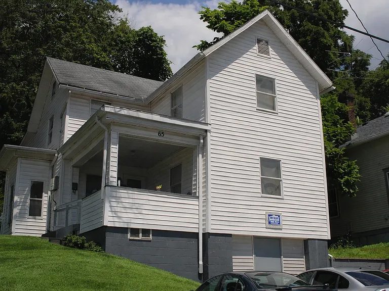 65 Franklin Ave — Photo 1