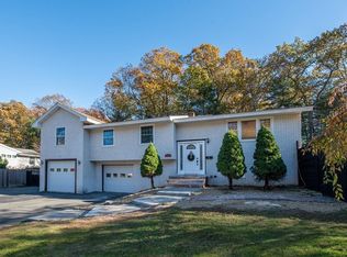 19 Willowbrae Dr, Peabody, MA 01960