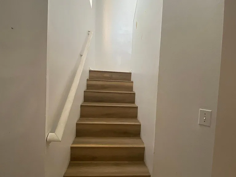 842 Monopoly Ct — Photo 10