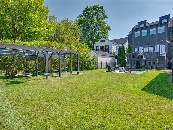 2nd image of 21 Old Colony Drive