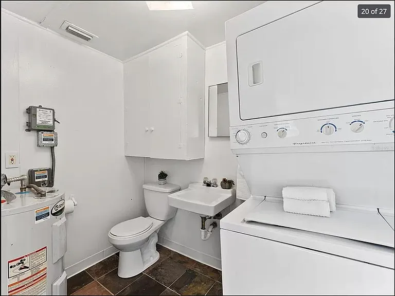 2515 Winston Ave — Photo 20