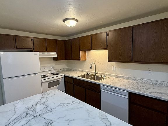 2nd image of 2730 Humboldt Rd #1