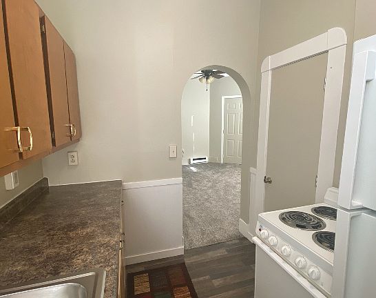 5th image of 618 10th Ave N #3