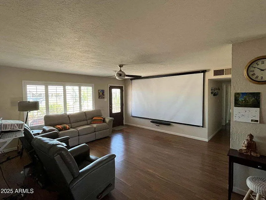 2 bed, 2.0 bath, 1506 sqft, $2,200 — Photo 4