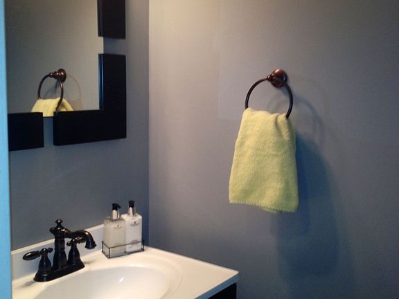 1/2 Bath