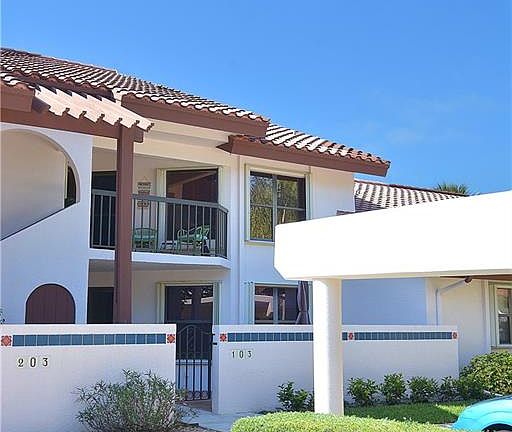 5th image of 6050 SE Martinique Dr APT 103