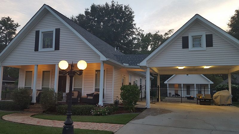 Exterior Right