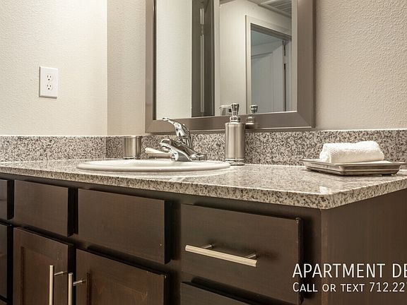 5th image of 5336 Milwee St #1026