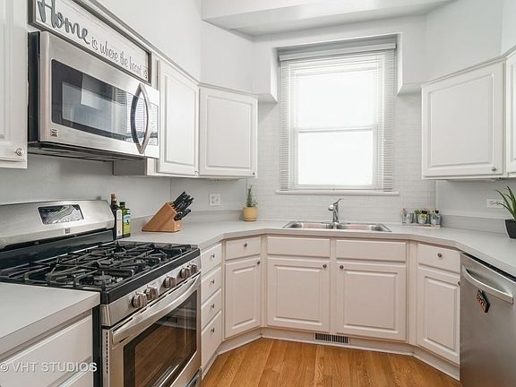 3rd image of 250 W Washington Blvd #C