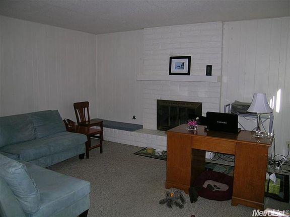 4th image of 912 W El Camino Ave