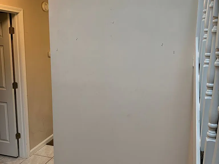 90 Woodfield Pl — Photo 2