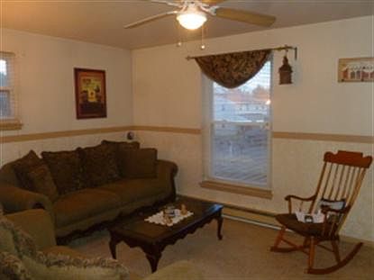 4th image of 549 Staufer Ct