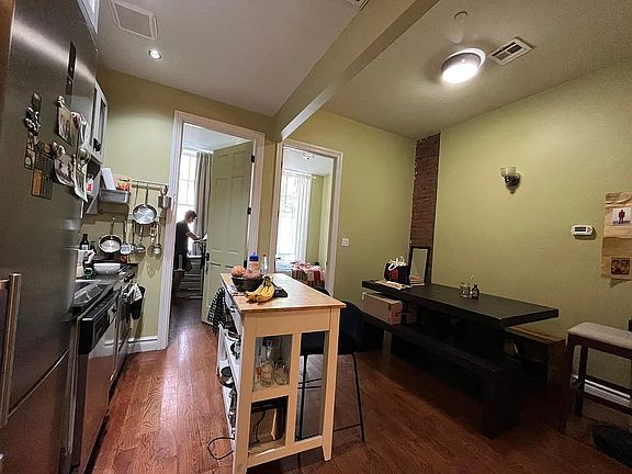 3rd image of 236 Meserole St APT 1