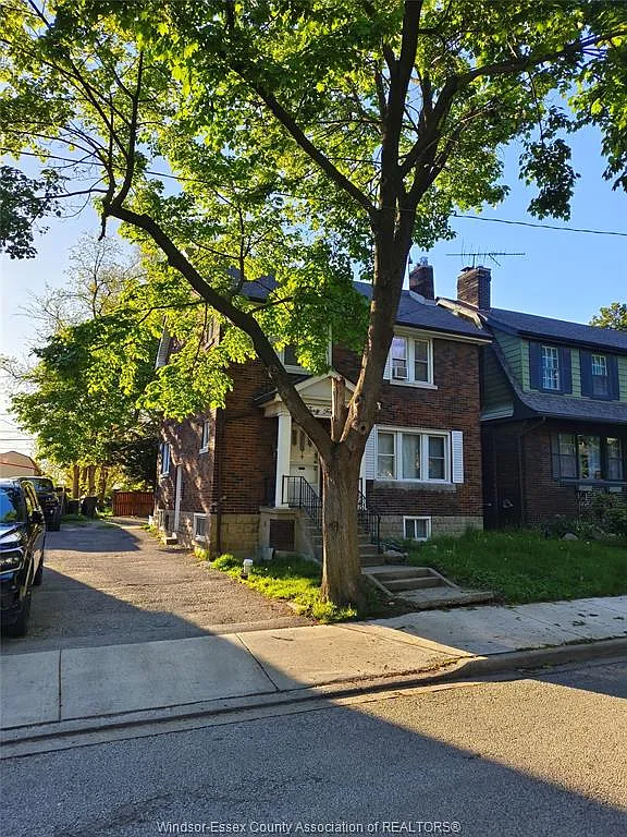 4 bed, $1,700 — Photo 2