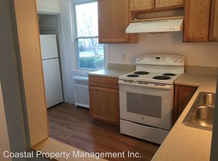 27 Chestnut St #A, Rockland, ME 04841
